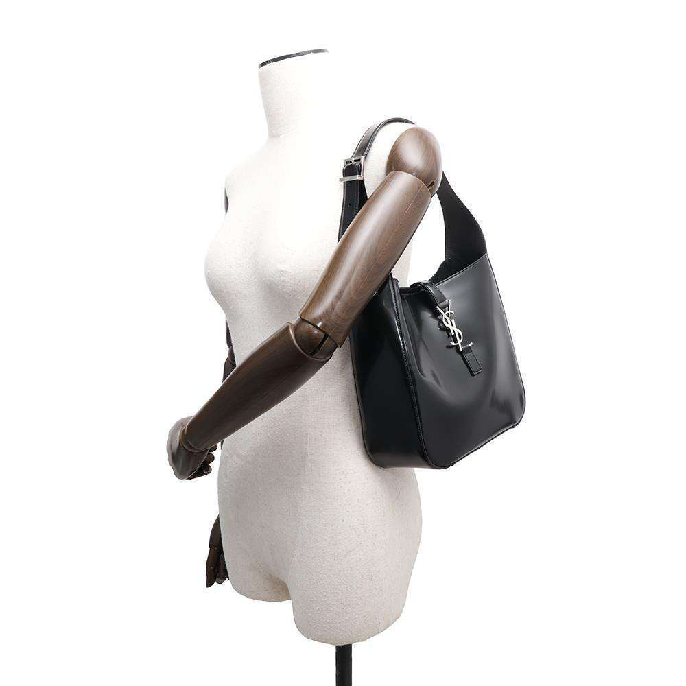 Saint Laurent Paris Shoulder Bag LE Hobo Patent Vernis Leather Black - Picture 4 of 12
